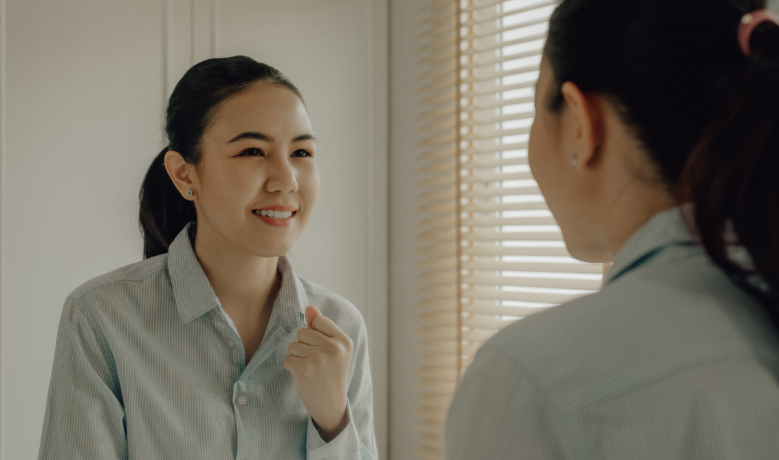 Komplimente vor dem Spiegel machen für mehr Liebe zu sich selbst - diamondangel.de